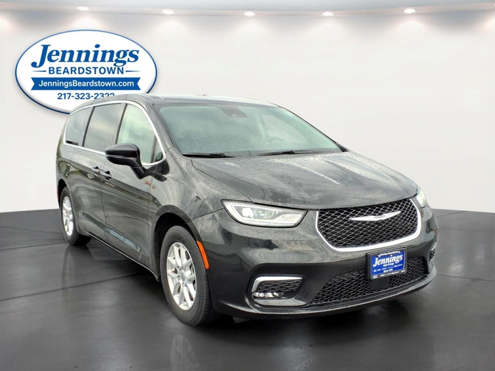 Used 2023 Chrysler Pacifica Touring-L FWD image 26