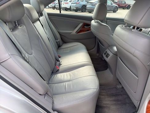 Used 2011 Toyota Camry XLE w/ XLE Extra-Value Pkg #2 image 13