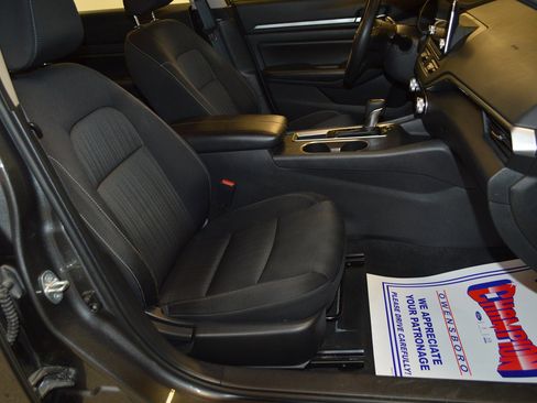 Used 2022 Nissan Altima 2.5 SV image 11