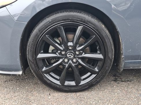 Certified 2023 MAZDA MAZDA3 Hatchback w/Premium Plus Pkg image 9