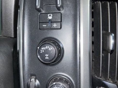 Used 2018 Chevrolet Silverado 1500 LT w/ All Star Edition image 14