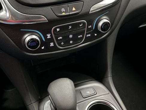 Certified 2024 Chevrolet Equinox LT AWD/4WD image 17