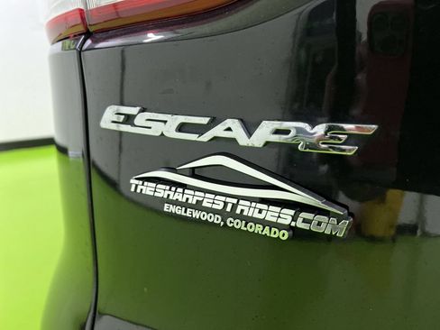 Used 2015 Ford Escape Titanium w/ Equipment Group 301A AWD/4WD image 12