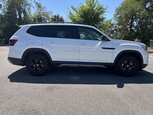 New 2026 Volkswagen Atlas Peak Edition AWD/4WD image 7