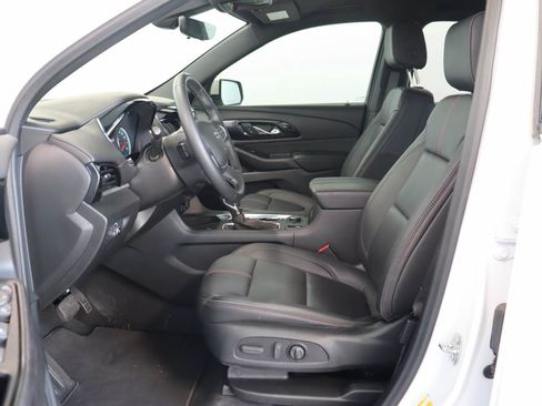 Used 2023 Chevrolet Traverse RS w/ LPO, Cargo Package FWD image 8