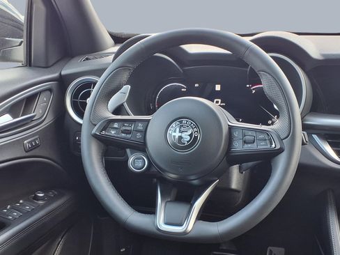 New 2025 Alfa Romeo Stelvio Sprint w/ Convenience Package AWD/4WD image 9