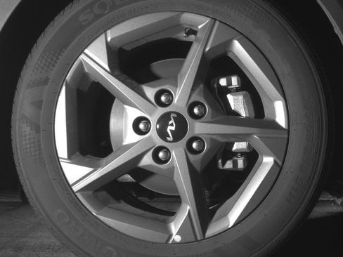 Used 2025 Kia K4 LXS image 13