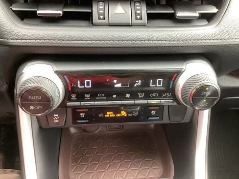 Used 2024 Toyota RAV4 Limited w/ Weather Package AWD/4WD image 19
