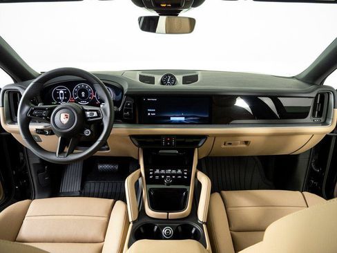 Certified 2026 Porsche Cayenne Coupe AWD/4WD image 19