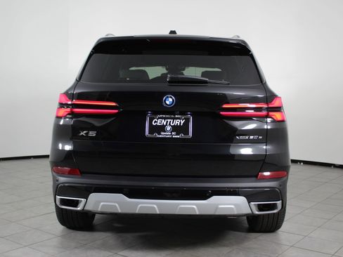 New 2026 BMW X5 xDrive50e image 10
