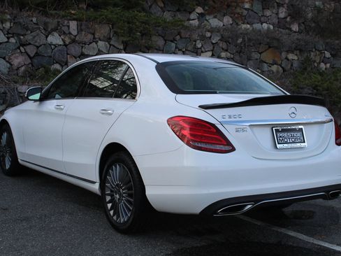 Used 2015 Mercedes-Benz C 300 4MATIC Sedan image 7