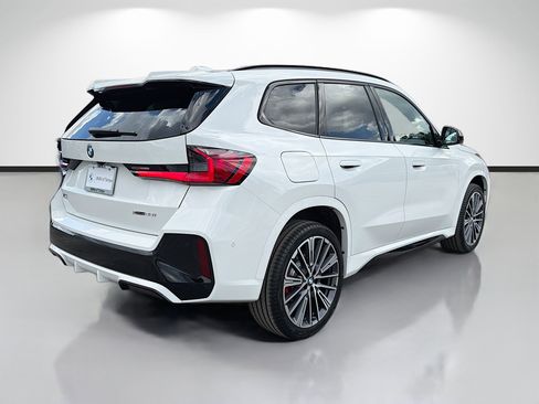 New 2026 BMW X1 xDrive28i w/ Technology Package AWD/4WD image 3