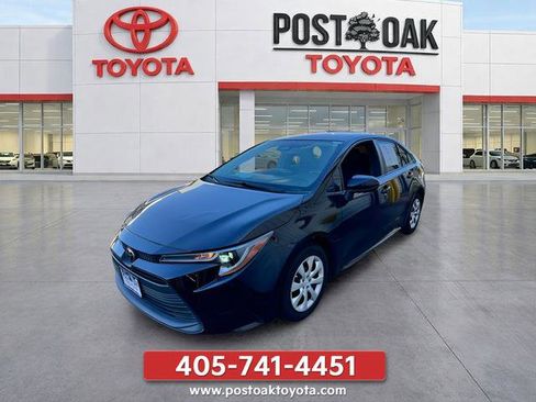 Used 2024 Toyota Corolla LE FWD image 5
