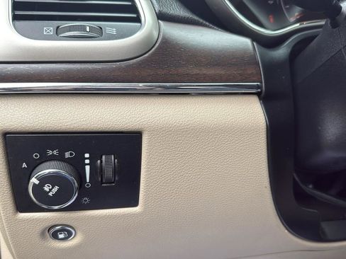 Used 2014 Jeep Grand Cherokee Limited image 16