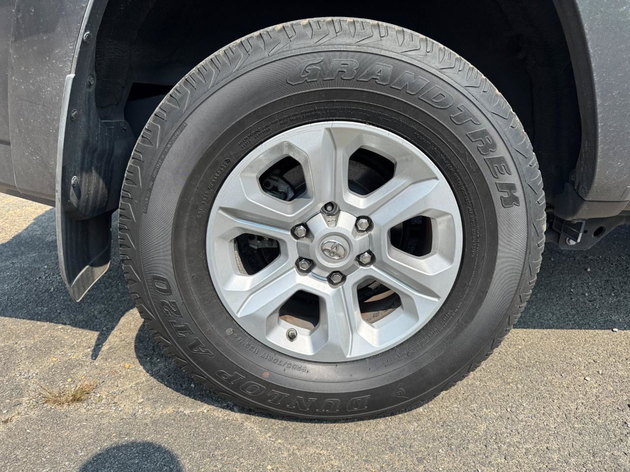 Used 2017 Toyota 4Runner SR5 Premium RWD image 10