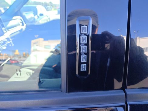 Used 2021 Ford F150 XLT w/ Equipment Group 302A High image 11