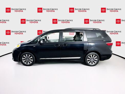 Used 2020 Toyota Sienna LE image 8