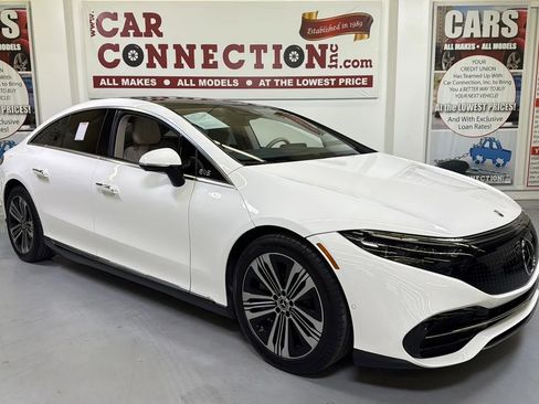 Used 2022 Mercedes-Benz EQS 450+ Sedan image 2