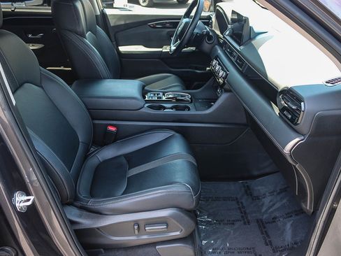 Used 2023 Honda Pilot EX-L image 17