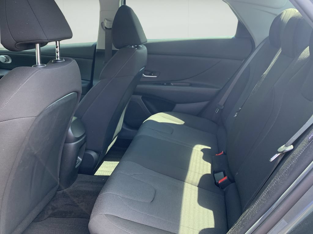 Certified 2026 Hyundai Elantra SE FWD image 16