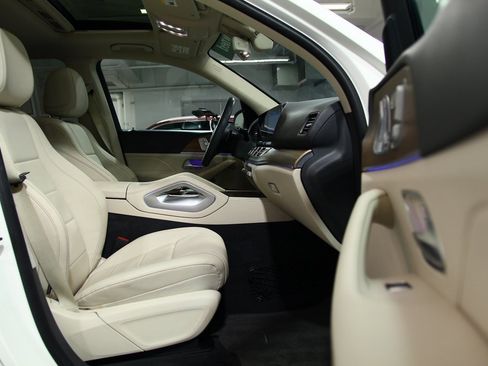 Used 2020 Mercedes-Benz GLE 350 4MATIC image 24