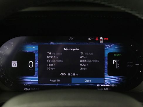 Certified 2023 Volvo XC40 Recharge Ultimate AWD/4WD image 12