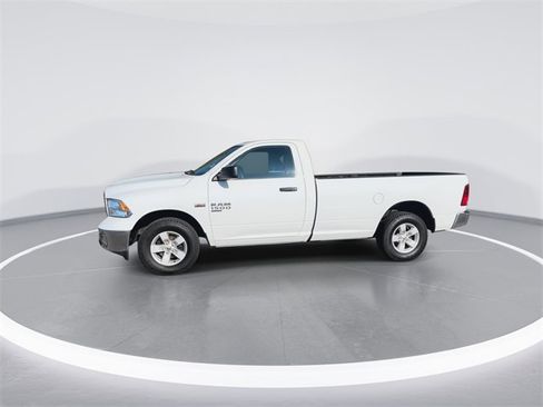 Used 2022 RAM 1500 Classic SLT image 5