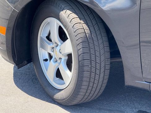Used 2014 Chevrolet Cruze LT image 15