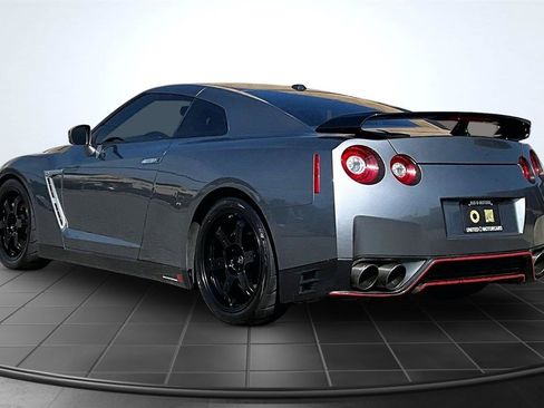 Used 2015 Nissan GT-R Premium AWD/4WD image 4