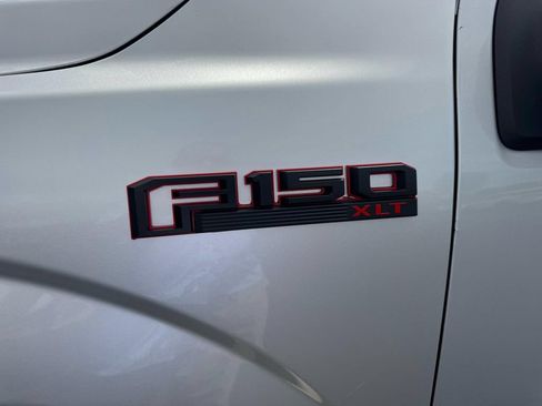 Used 2016 Ford F150 XLT AWD/4WD image 12