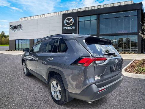 Used 2025 Toyota RAV4 XLE w/ Convenience Package FWD image 5