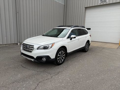 Used 2017 Subaru Outback 2.5i Limited image 1