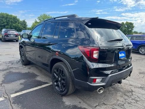 Used 2024 Honda Passport Black Edition image 4
