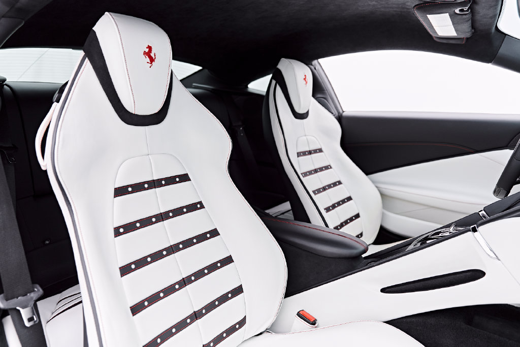 Used 2022 Ferrari Roma RWD image 51