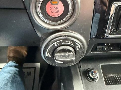 Used 2017 Nissan Titan Platinum Reserve w/ Off-Road Package image 20