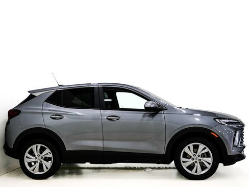 Used 2025 Buick Encore GX Preferred FWD image 4