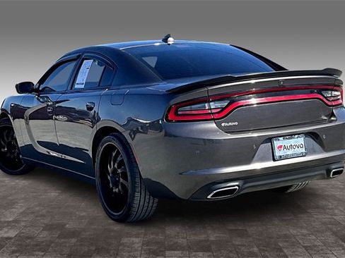 Used 2018 Dodge Charger R/T w/ Blacktop Package image 4