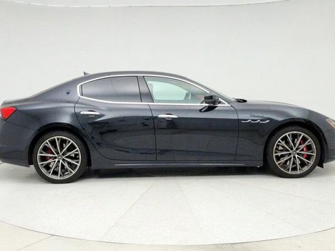 Used 2023 Maserati Ghibli Modena image 4