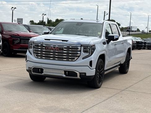 New 2026 GMC Sierra 1500 Denali w/ Denali Reserve Package AWD/4WD image 12