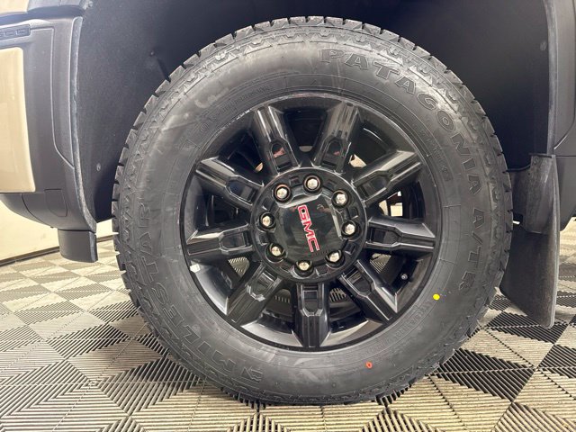 Used 2026 GMC Sierra 2500 AT4 w/ AT4 Premium Plus Package AWD/4WD image 10