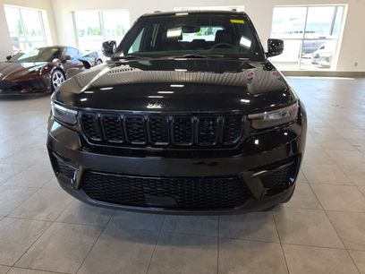 Used 2024 Jeep Grand Cherokee Altitude