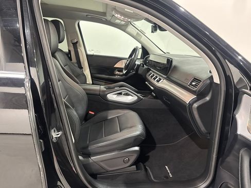 Used 2026 Mercedes-Benz GLS 450 4MATIC image 22