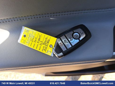 Used 2022 Ford Explorer XLT w/ XLT Sport Appearance Package image 38