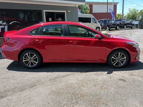 Used 2023 Kia Forte LXS w/ LXS Technology Package FWD image 4