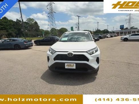 Used 2025 Toyota RAV4 LE FWD image 3