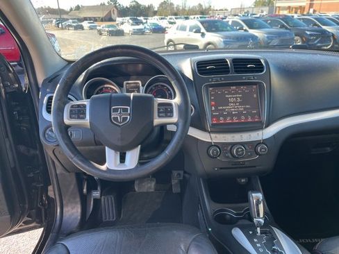 Used 2015 Dodge Journey R/T w/ Flexible Seating Group image 17