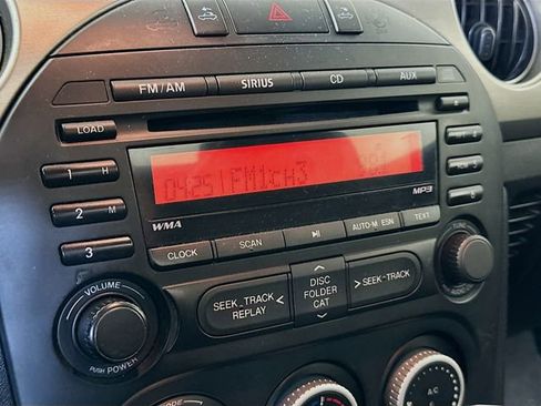 Used 2010 MAZDA MX-5 Miata Touring image 15