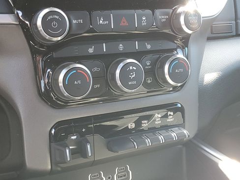 Used 2022 RAM 2500 Big Horn w/ Level B Equipment Group image 26