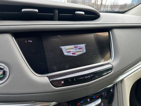 Used 2019 Cadillac XT5 Luxury image 13