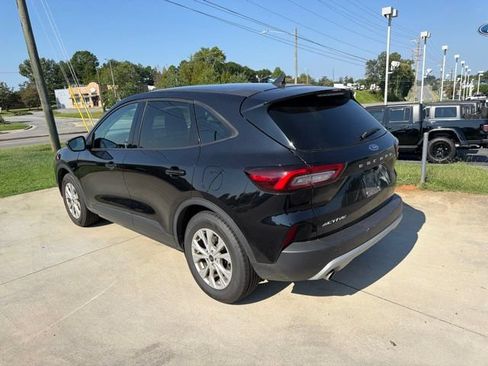 Used 2025 Ford Escape Active FWD image 7